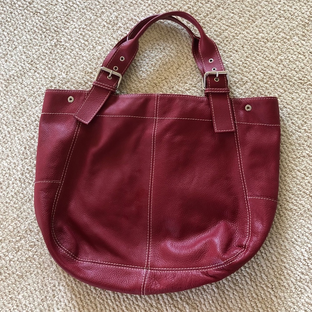 Red bucket bag
